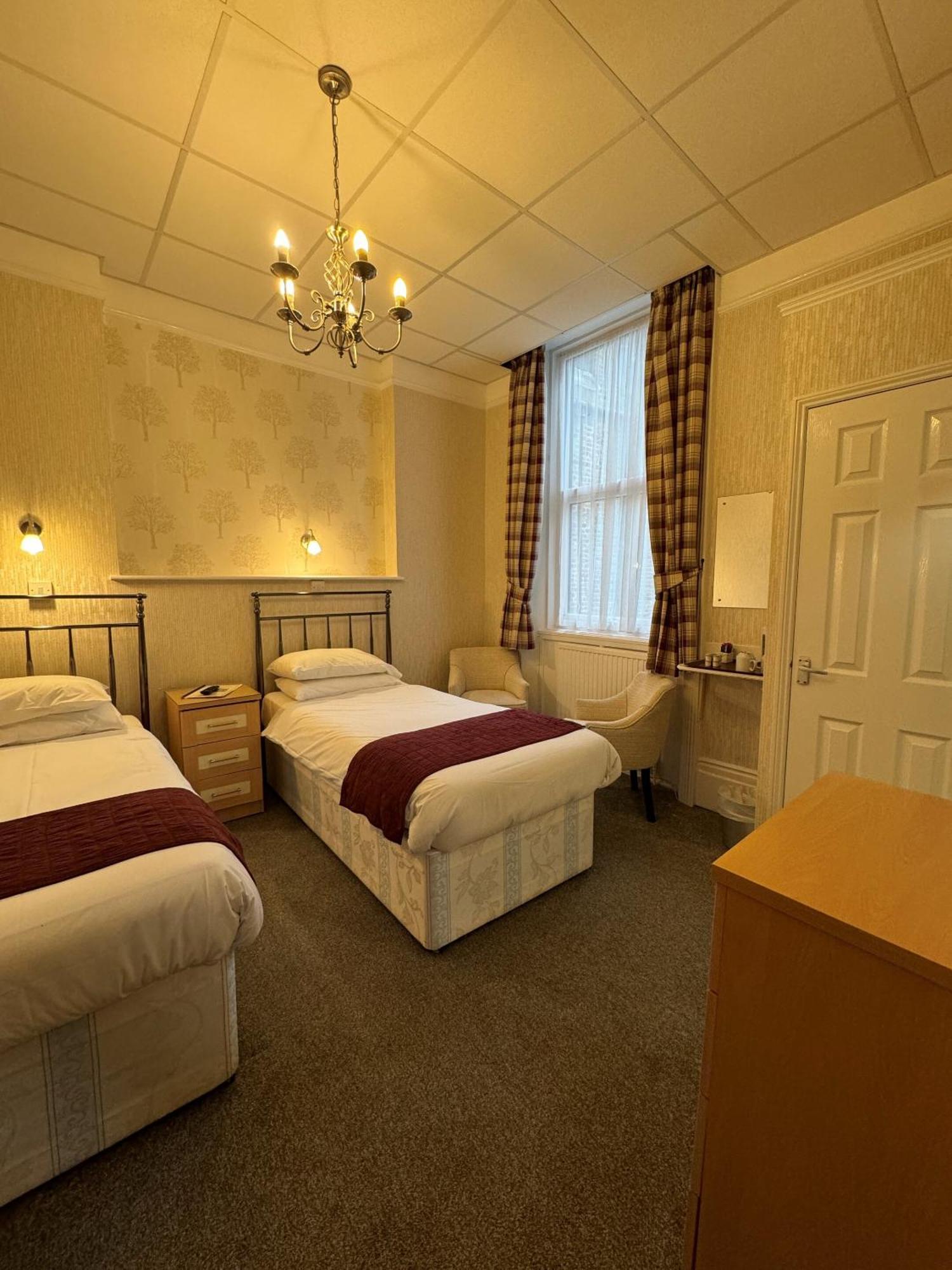 Haddon Hall Hotel WTA WTA Eastbourne Zimmer foto
